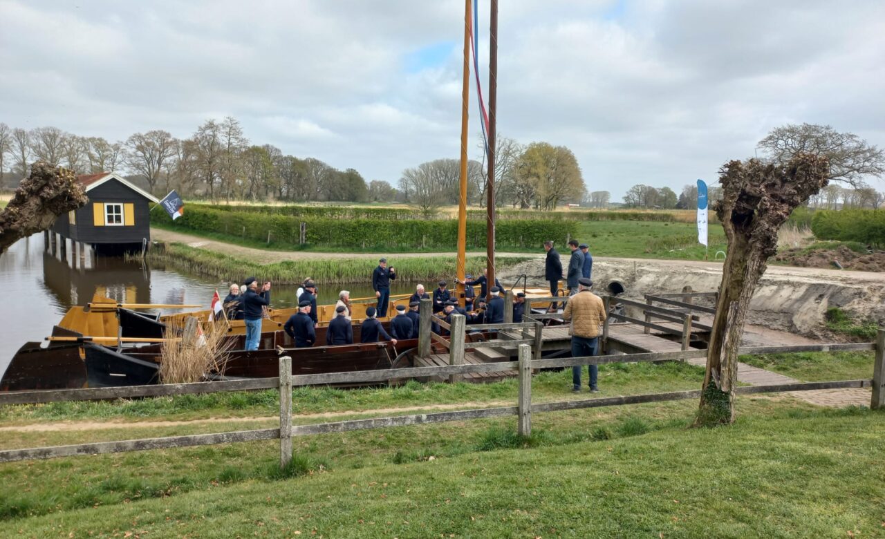 Nieuwe Enterse zomp Regt door Zee II vaart op de Regge
